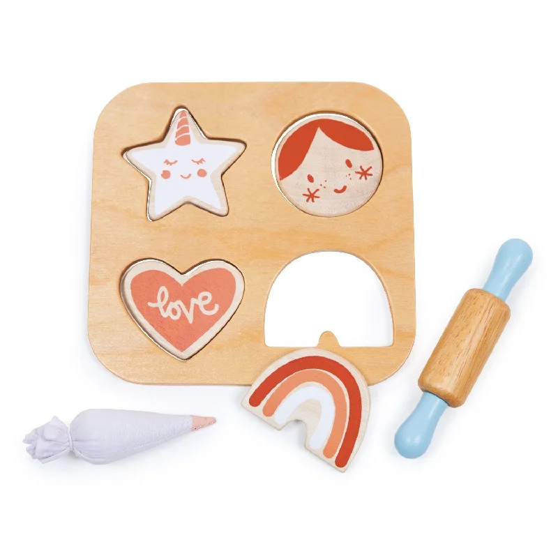 Hand - Turned Wooden Spinning Top with a Colorful Design for Classic AmusementCookie Cutting Set