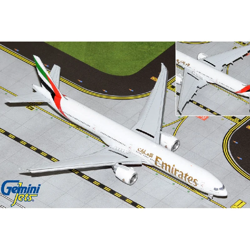 Natural Wood Castle Models Toys for Medieval - Themed Playrooms1/400 Emirates B777300ER A6END flaps down