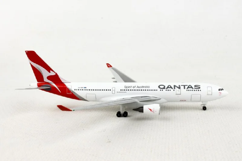 Solid Wood Fairy Tale Cottage Models Toys for Magical Playtime1/500 QANTAS A330200 Kimberley