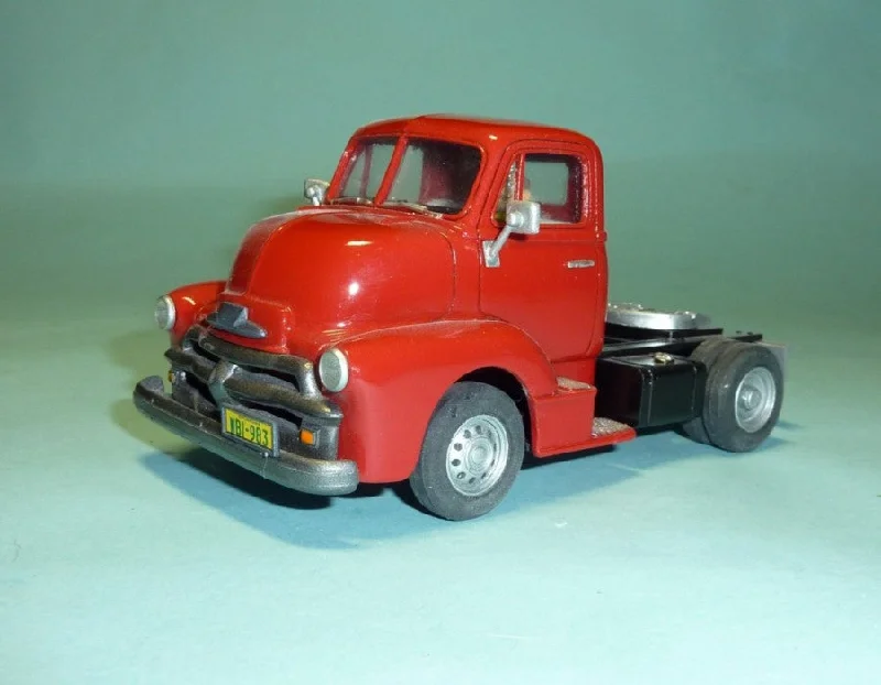 Solid Wood Historical Monument Models Toys for Educational Learning1953 Chevrolet COE Artic. (TRU-403)