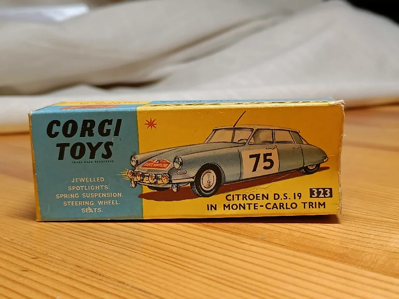 Battery - Operated Toddler Ride - On Electric Car in Pink with Music and Lights323 Citroen DS19 Monte Carlo *with original box*