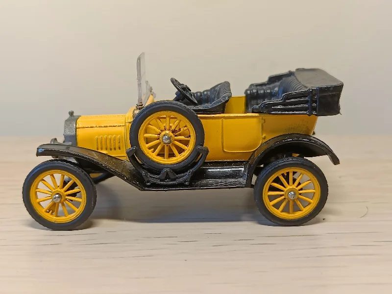 RC Monster Truck with Large - Scale Tires and a High - Torque Motor for Extreme Maneuvers9012 Ford 1915 model T (1)