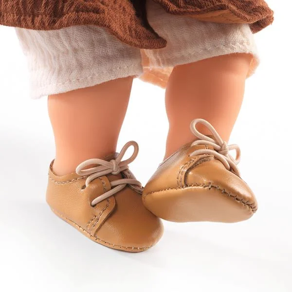 Dolls Inspired by Popular Fantasy Characters with Magic - Themed AccessoriesDjeco Pomea brown shoes