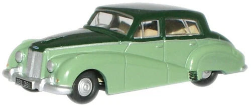 1:24 Scale Die - Cast Model of a Lamborghini Aventador SVJ with Realistic DetailsOxford Diecast Green Arm Siddeley - 1:76 Scale